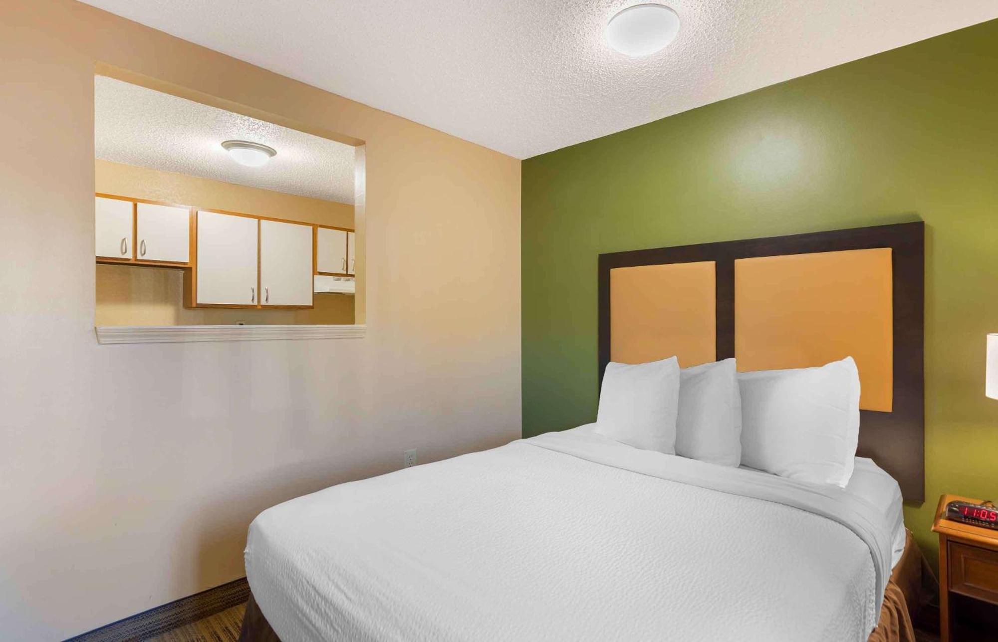 Extended Stay America Select Suites - Newport News - I-64 - Jefferson Avenue Exterior photo